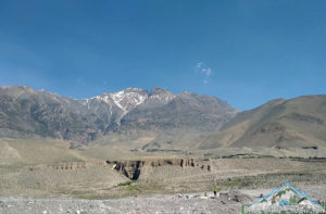 Short lower mustang trek details hidden valley tour in Nepal